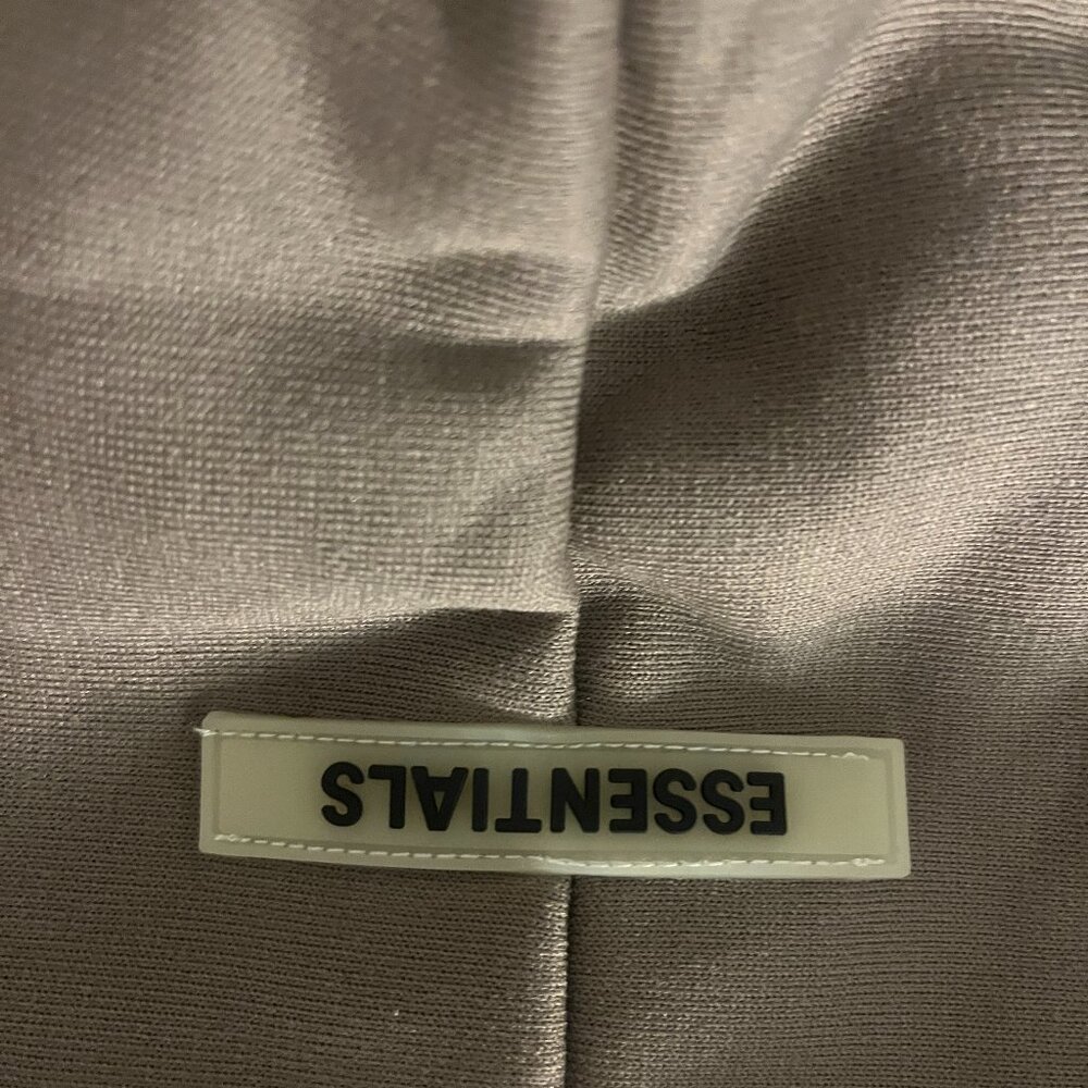 1977 Essentials - Picture 2 of 3
